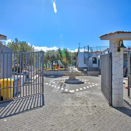 Stella Marina With Pool 100 M From Appartamento